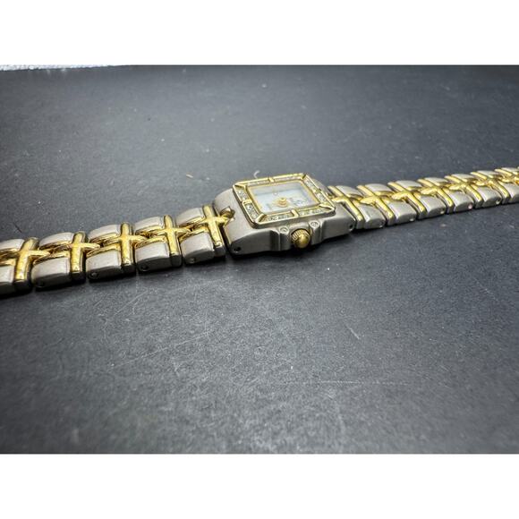 Vintage Elgin Diamond Cut Ladies Quartz Watch Two Tone White Dial ELC135 main image 11